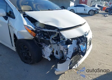 2015 Toyota Prius Four z USA, uszkodzony, nr VIN JTDKN3DU6F1953906